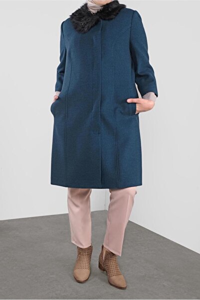 Alvina TRUVAKAR 90086 Модель пальто з хутром на рукавах