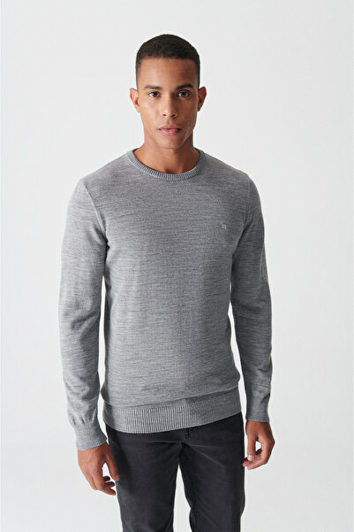 Avva Ανδρικό γκρι πλεκτό πουλόβερ με λαιμόκοψη E 005000