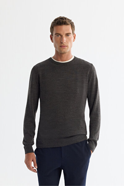 Avva Anthrazitfarbener, flauschiger Strickpullover mit Rundhalsausschnitt für Herren E 005000