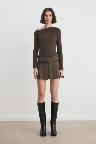 Babushka Fusta scurtă maro cu pliuri duble