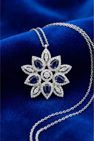 Shelby Silver Kraliçe Arması 925 Ayar Gümüş Kolye