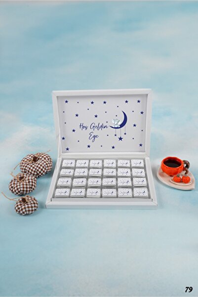 KAKAO AĞACI 70 Adet Karton Kutuda Erkek Bebek Çikolatası