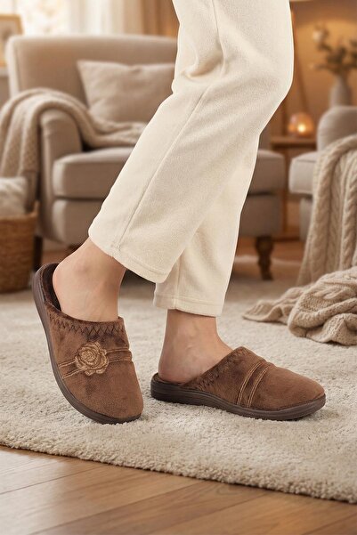 GEZER Kadın Kışlık PU Rahat Taban Nakışlı Tasarım Ev Bahçe Terlik