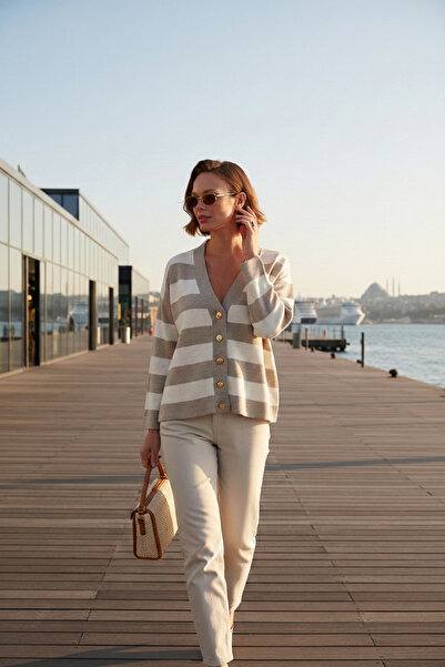 Lela Regular Fit Striped V-Neck Buttoned Soft Acrylic Cardigan Cardigan 4615188