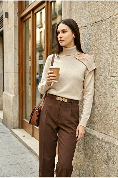 lamea Kadın Omuz Dekolteli Yarım Balıkçı Triko Kazak Bej