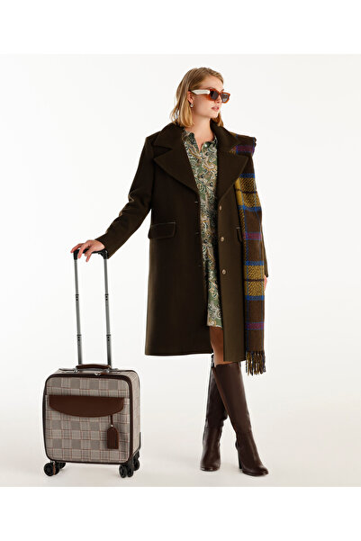 Yargıcı Boncuk Detaylı Palto