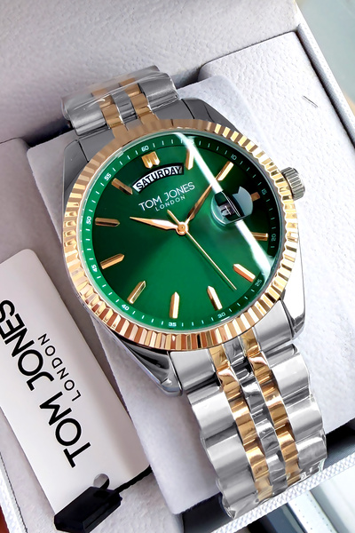 Tom Jones ساعة يد رجالية 3 أتم مقاومة للماء لون فضي سوار فولاذي TJE2049C4