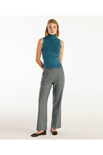 Yargıcı Sleeveless Stand Collar Knitwear