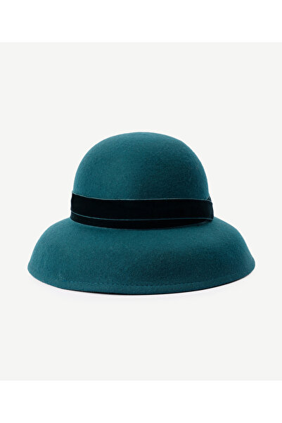 Yargıcı Kadife Detaylı Retro Şapka
