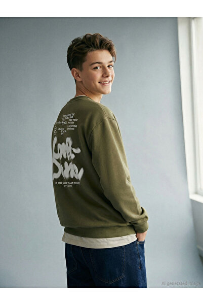 LC Waikiki Суичър за момчета с щампа с кръгло деколте