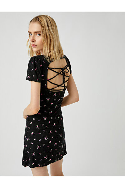 Koton Φόρεμα με μοτίβο πίσω λεπτομερές