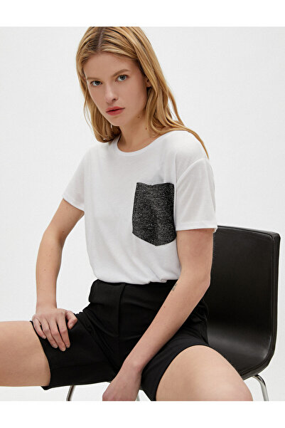 Koton Μπλουζάκι με κοντό μανίκι με λεπτομέρεια τσέπης στο λαιμό