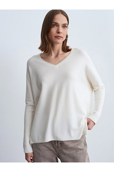 Dilvin 10844 V-Neck Cashmere Blend Sweater-Ecru