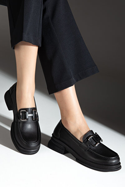 guijarro Pantofi de damă cu cataramă H din piele neagră cu talpă groasă