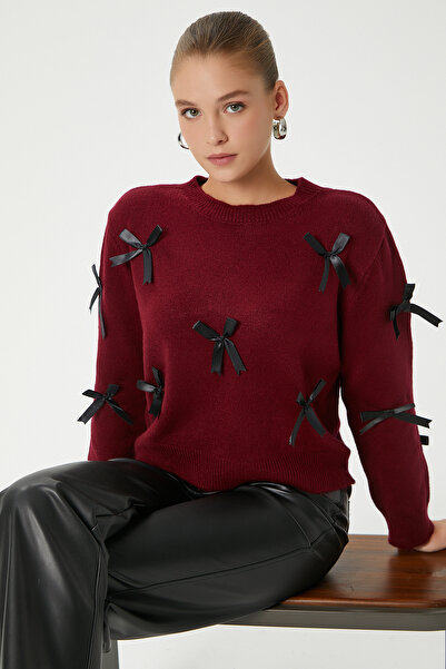 Ritnice Дамски плетен пуловер Valery в бордо с мека текстура и панделка