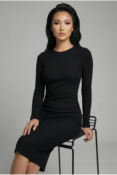 Şiir Makeni Women Slim Fit Crew Neck بأكمام طويلة ومرنة للصدر والجسم - أسود