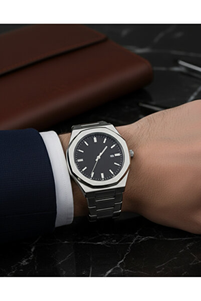 Store ساعة رجالية فضية اللون سوداء اللون من طراز Ap بمشبك مخفي من الفولاذ