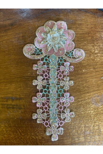 Gönülden Tasarım Бродерия с апликация и релефни цветя 29x16 cm
