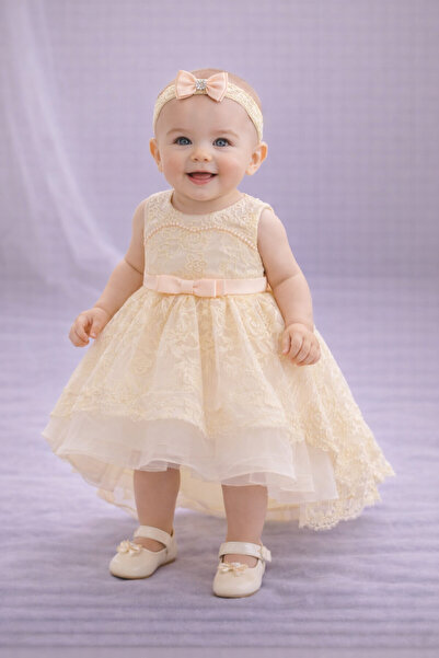 Superbaby Elegant ivory dress with train