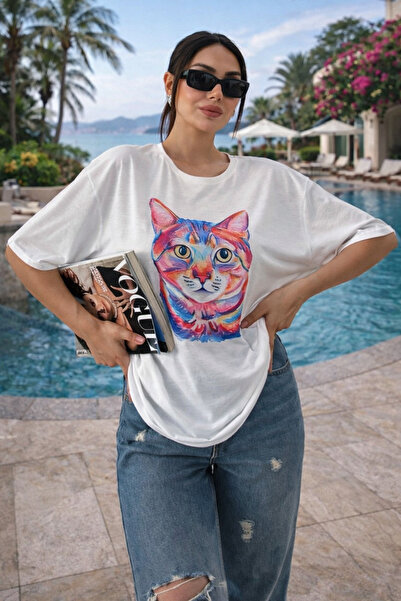 Oyer Moda Γυναικείο μπλουζάκι με κοντό μανίκι με σχέδιο εκρού με μοτίβο γάτας
