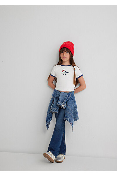 Mavi Bedrucktes Ecru-T-Shirt mit eng anliegendem Schnitt 7610345-70057