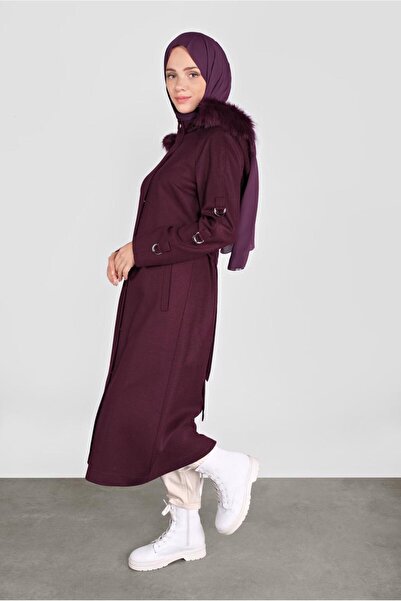 Alvina معطف بتفاصيل من الفرو مع وشاح الخصر 90122