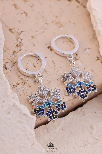 Lucente Jewellery Işıklı Hediye Kutulu 925 Ayar Luxury Serisi Mavi Beyaz Taşlı Kar Tanesi Gümüş Hediyelik Sevgiliye Eşe Kız Arkadaşa Anneye Doğum Günü Yılbaşı Hediyesi Kartanesi Şık & Zarif 1 Çift Sallantılı Halka Küpe