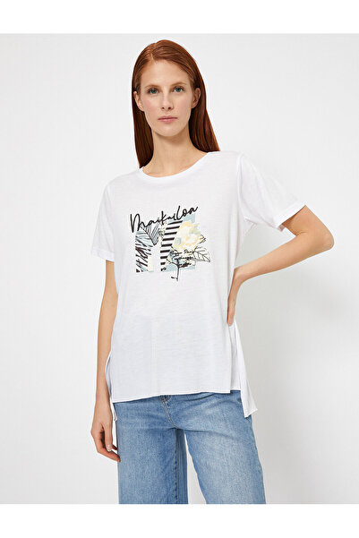 Koton Μπλουζάκι με φλοράλ σχέδιο με τύπωμα με λεπτομέρεια με σχισμή