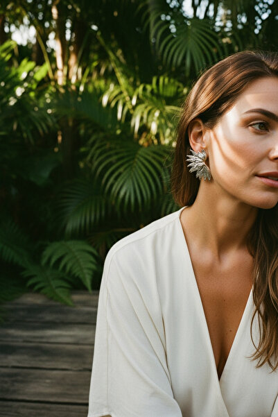 ELENOR Kadın Vintage Yaprak Formlu Statement Küpe