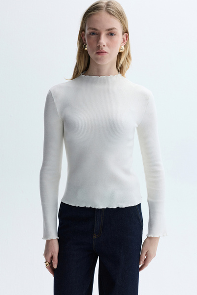 Mudo تي شيرت بأكمام طويلة وياقة قائمة