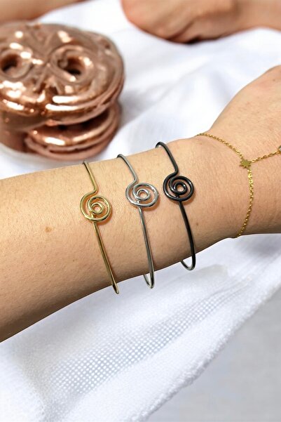 stravis طقم أساور ذهبية وفضية وسوداء مكون من 3 قطع