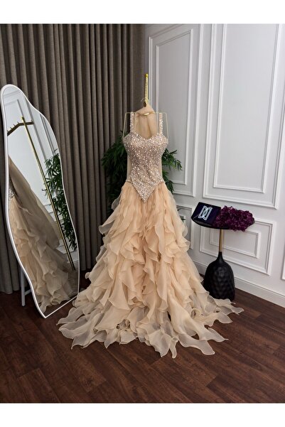 My first response Evening dress, bodice with embroidered details, Jazar flared skirt