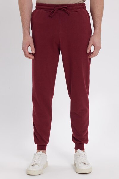 Tudors Men's Regular Fit Classic Cut Waist-Tie Jogger with Pockets Elasticated Cuffs Burgundy Sweatpants