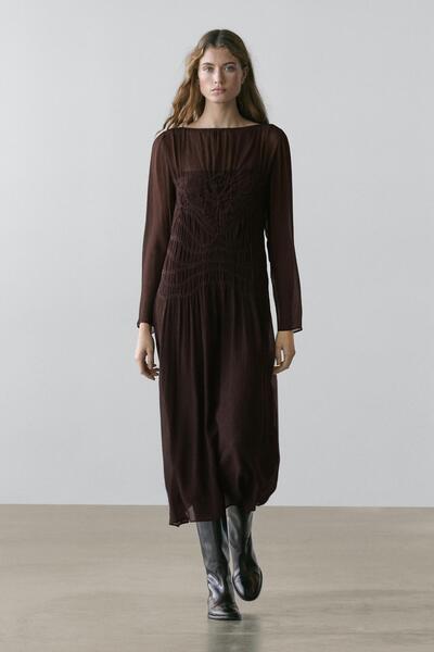 Massimo Dutti Büzgülü dökümlü midi elbise