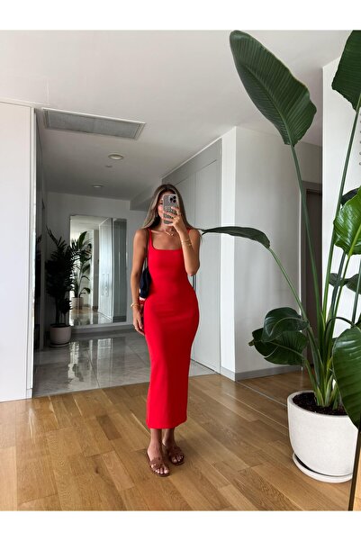 MERVE AKSOY Kare Yaka Askılı Basic Penye Elbise - Nar Çiçeği