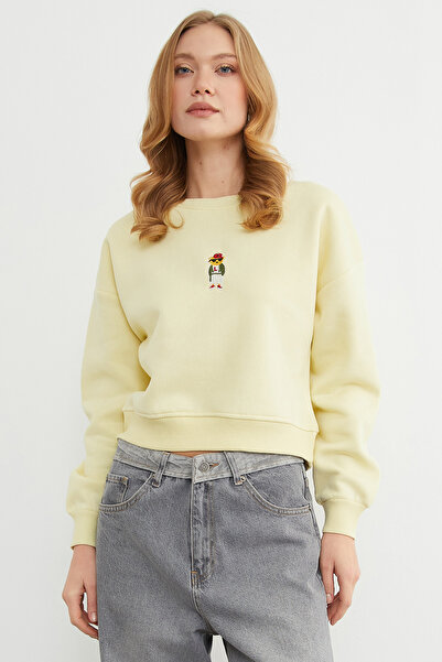 Fulla Moda 3 Thread Teddy Bear Embroidered Crew Neck Sweatshirt