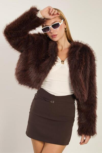 BARRELS AND OIL Women's Short Plush Coat - Bitter Brown