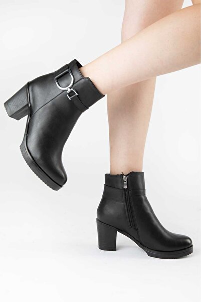 Daloğlu حذاء نسائي بكعب وإبزيم أسود اللون 66-417