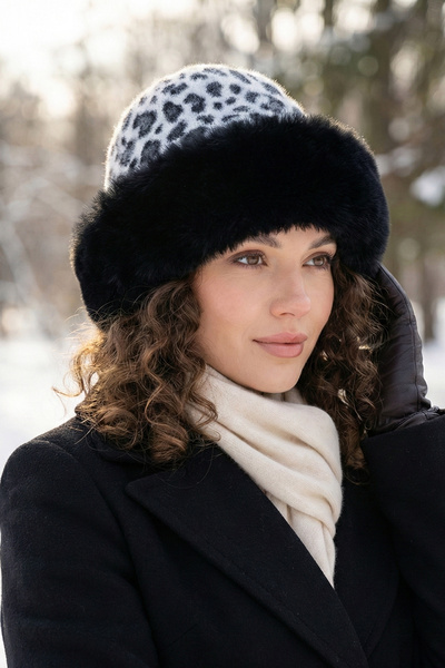 Kapin Yün Beyaz Leopar Peluş Kürk Detaylı Kalpak Şapka