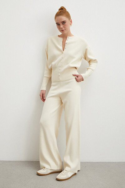 Never more Knitwear Set with Snap Fastener Pants Ecru