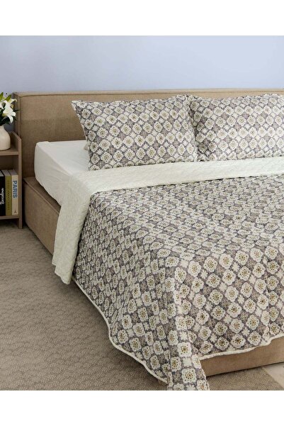 REDTAG Grey 3 Piece Geometric Printed Quilt (King Size)