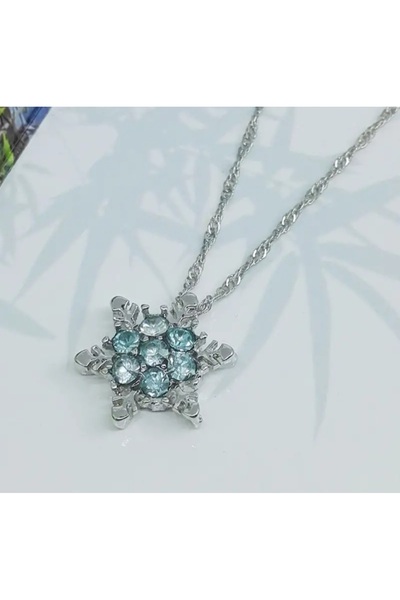 stainless steell قلادة ندفة الثلج الكريستالية الزرقاء الأنيقة من VIP