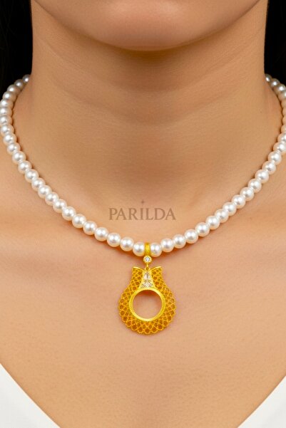 Parılda Çeyrekli Altın Uyumlu 10mm İncili Kolye - Kristal Sultan Model