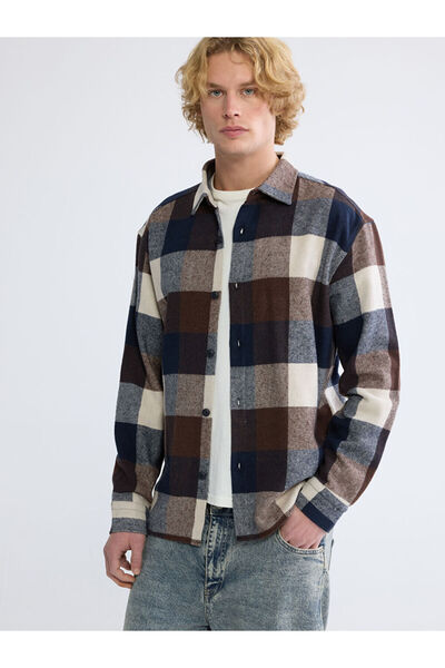 LC Waikiki MG TRENDEN ΕΚΠΛΗΚΤΙΚΕΣ ΠΡΟΣΦΟΡΕΣ Ανδρικό πουκάμισο σε μπλε ναυτικό...