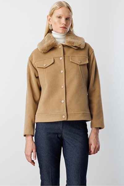 Moda İlgi Modailgi Yakası Kürklü Önden Kapamalı Kısa Kaşe Kaban Camel