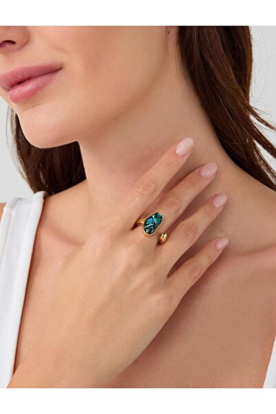 Jimmy Key Altın Rengi Şerit Figürlü Mine Detaylı Yüzük