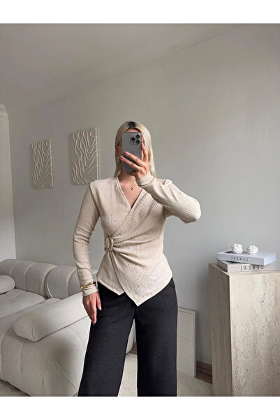 Zora Butik Kruvaze Aksesuarlı Taşlı Bluz - BEJ