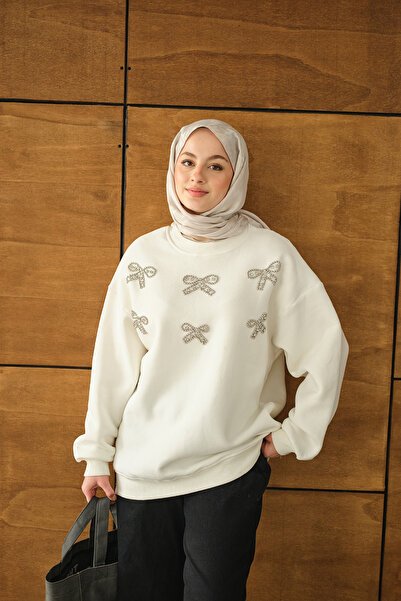 LOCCO Women's Ribbon Stone Detail Sweatshirt White