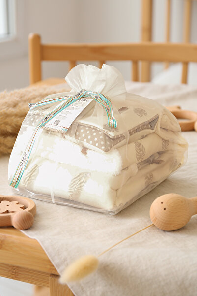 HAMUR Newborn 6-Piece Mother and Baby Care Set; Blanket, Diaper Changing Pad, Multi-Purpose Bag Organizer Melis