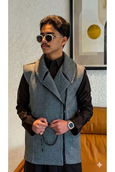 LUXURY Men's vest in its new form with a modern design to suit your taste